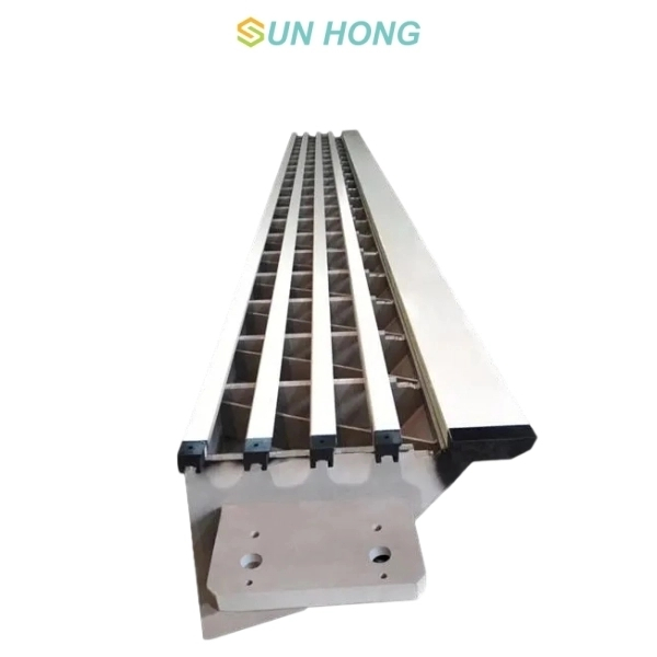 dewatering element forming board