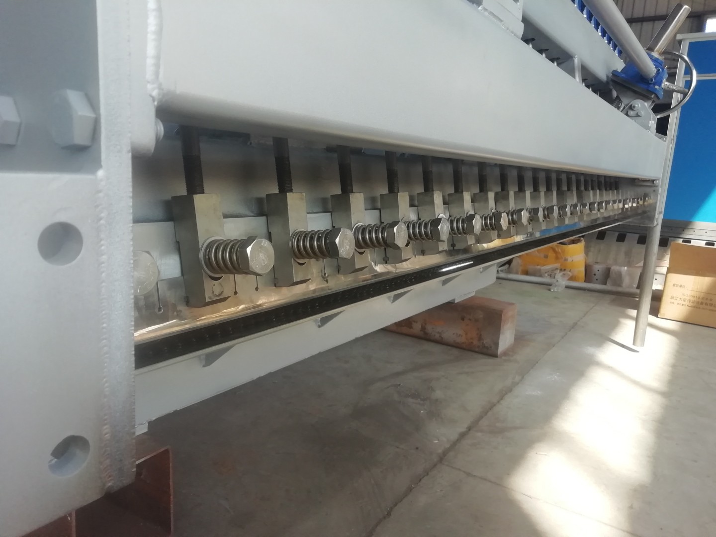 Air Cushion Headbox for Paper Machine