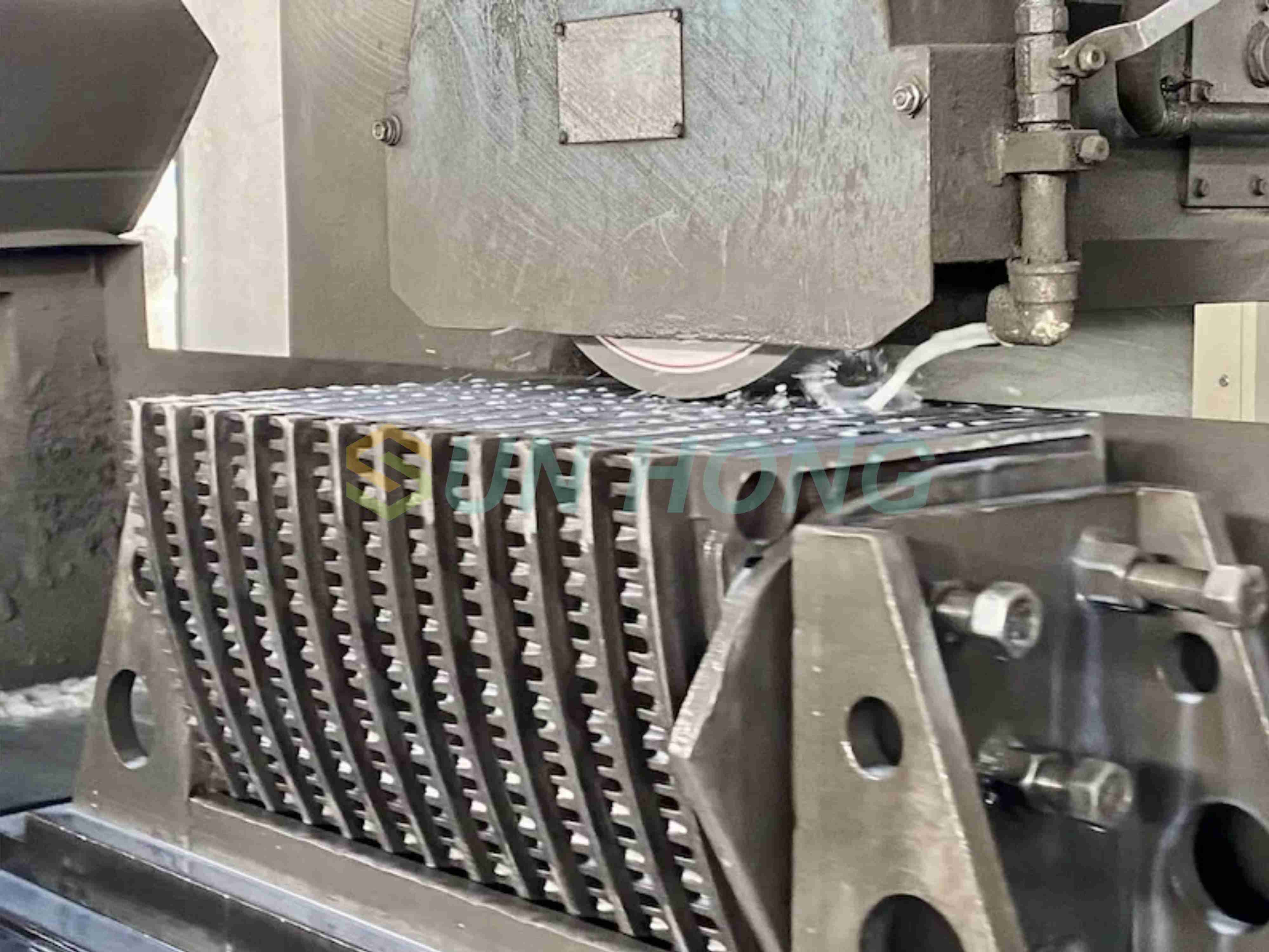 refiner plate