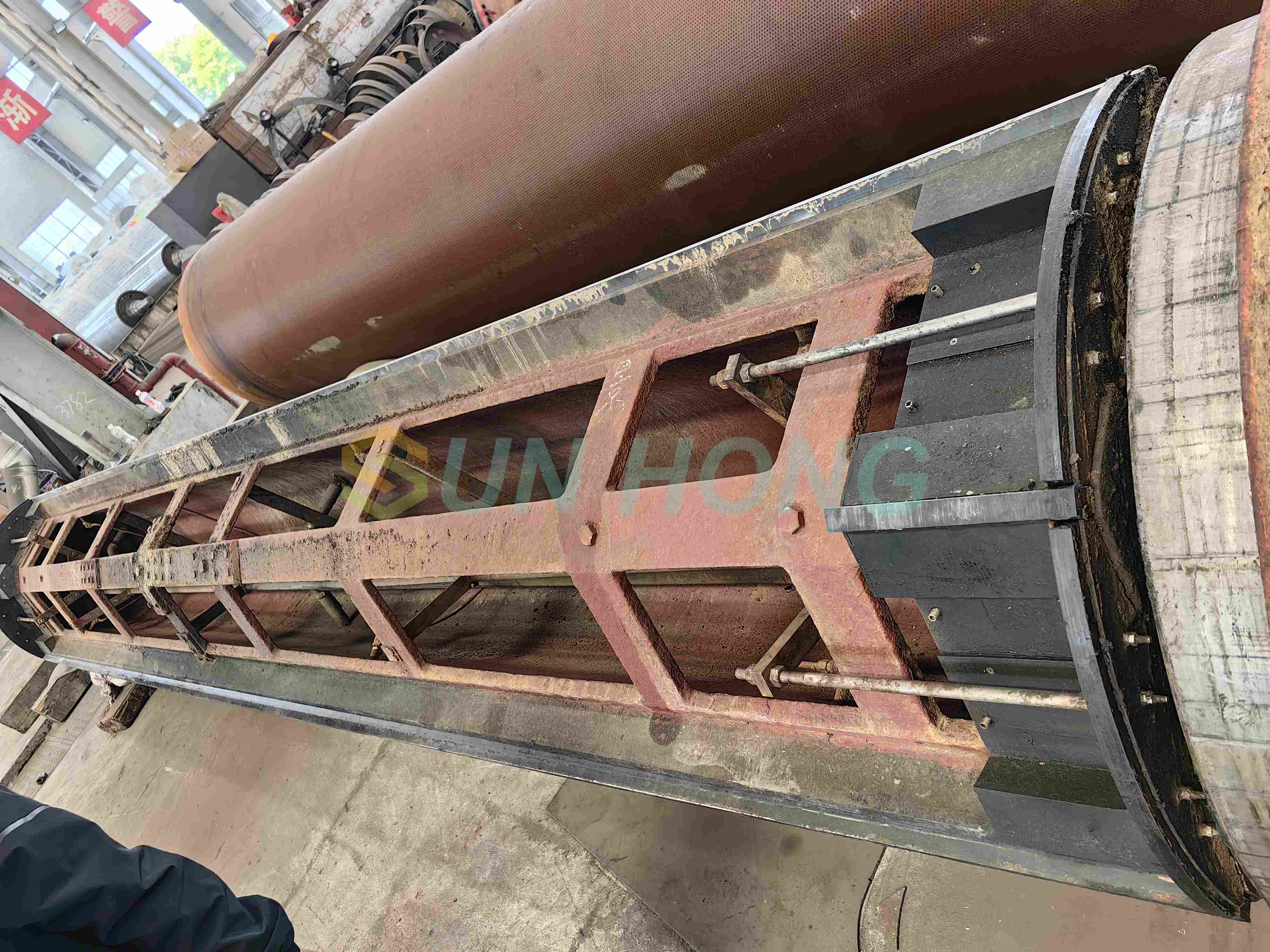suction roll sealing strip