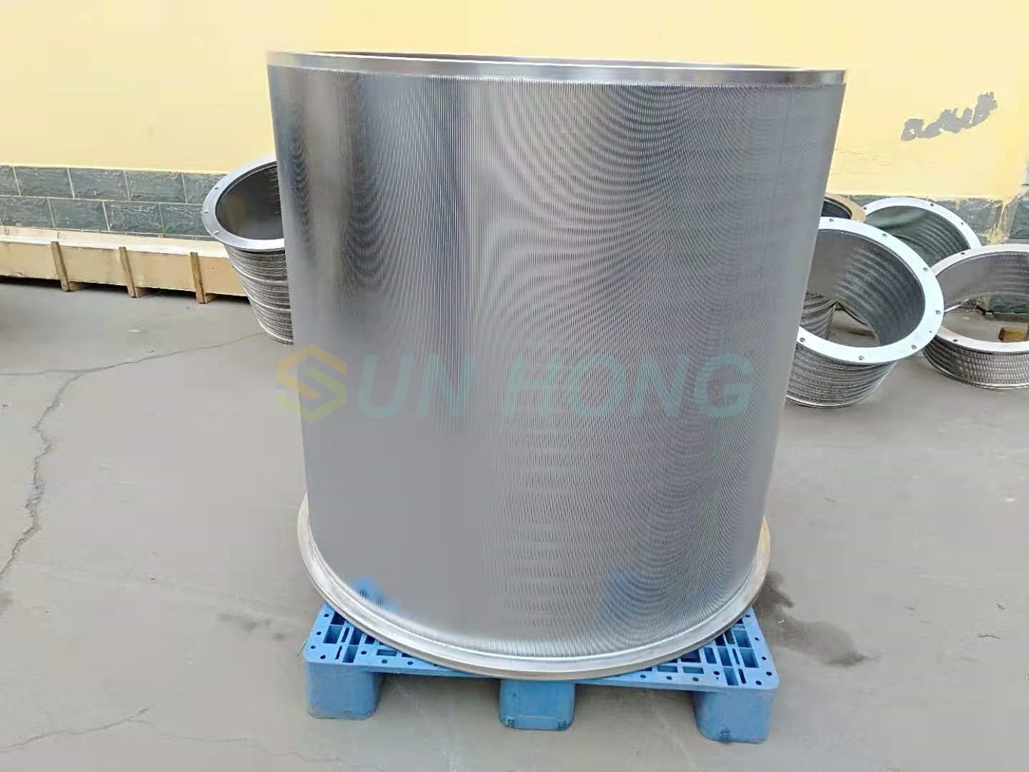 drilled hole screen basket