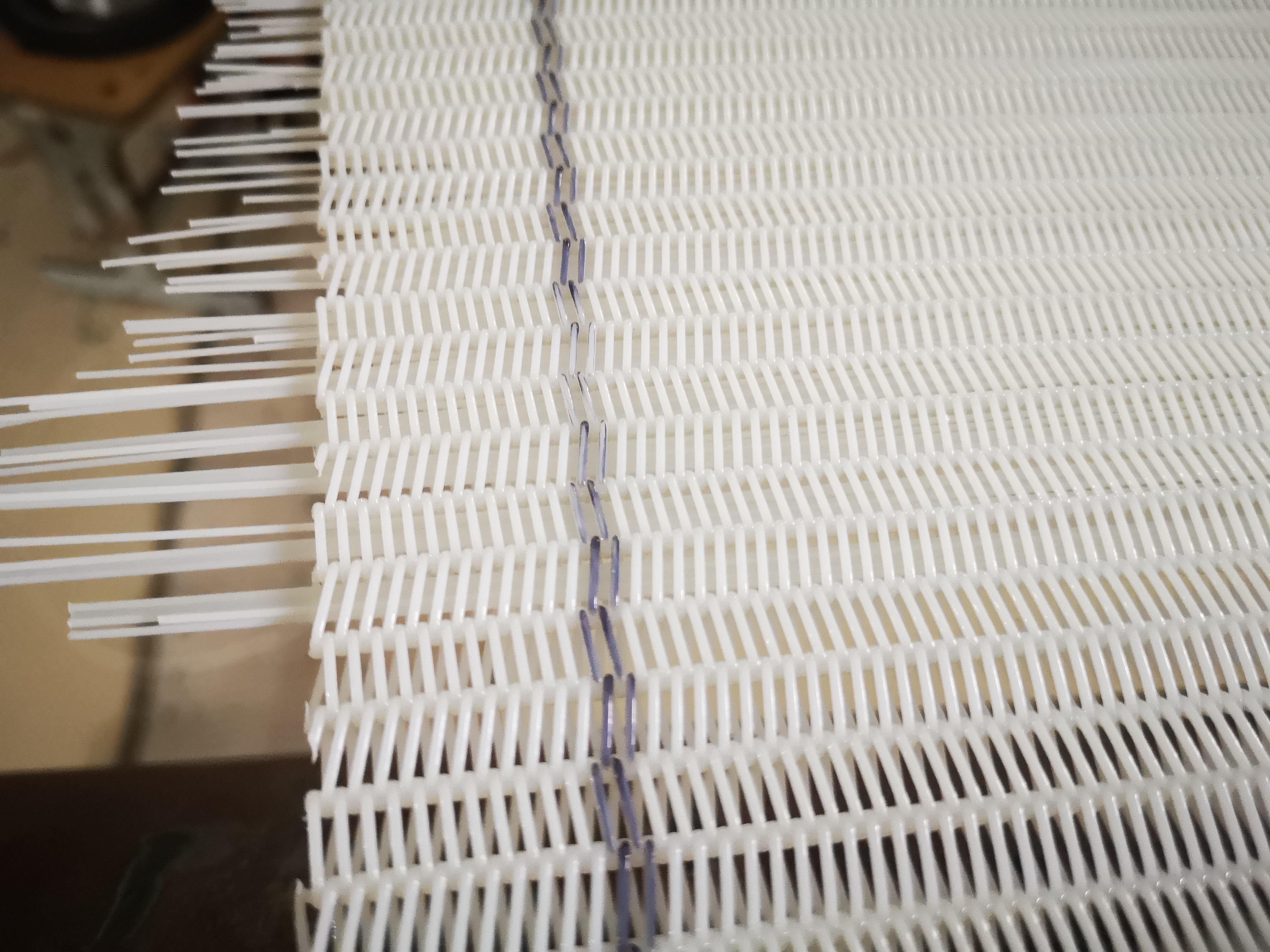 Polyester Middle Loop Spiral Press Filter Belt With Filter Wire