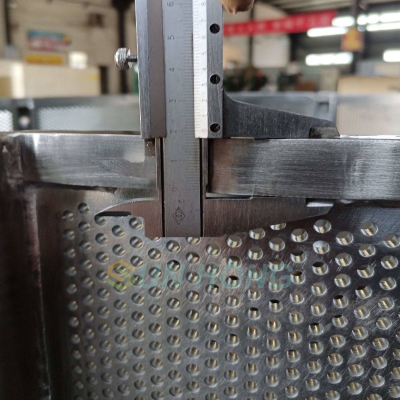 hole screen basket